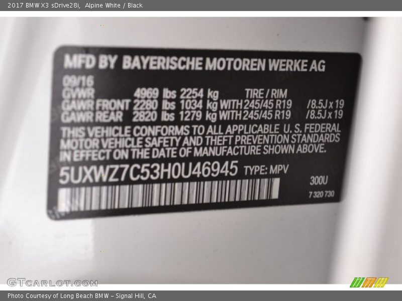 Alpine White / Black 2017 BMW X3 sDrive28i