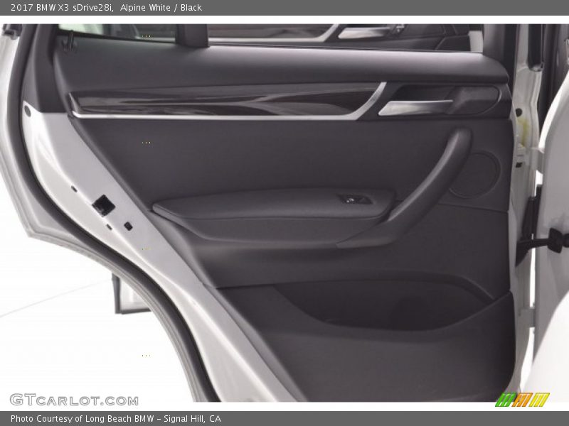 Alpine White / Black 2017 BMW X3 sDrive28i