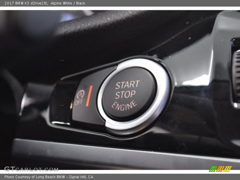 Alpine White / Black 2017 BMW X3 sDrive28i