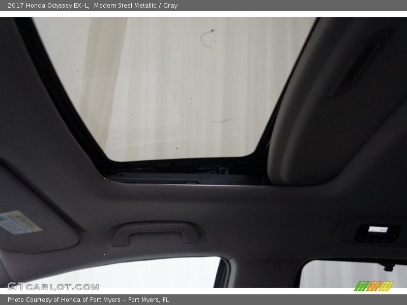 Modern Steel Metallic / Gray 2017 Honda Odyssey EX-L