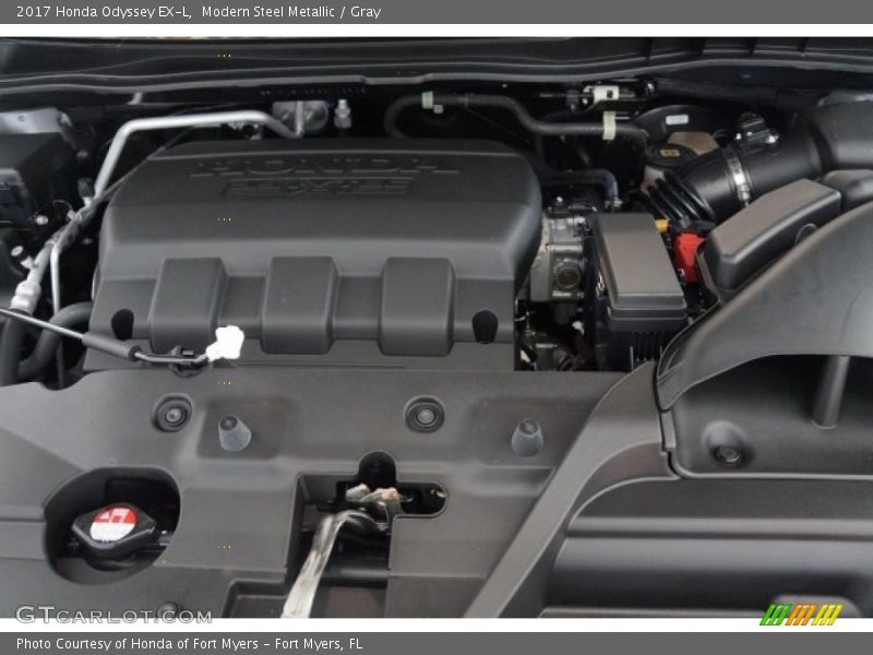 Modern Steel Metallic / Gray 2017 Honda Odyssey EX-L