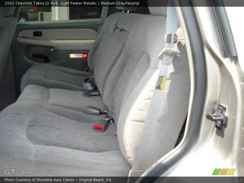 Light Pewter Metallic / Medium Gray/Neutral 2002 Chevrolet Tahoe LS 4x4