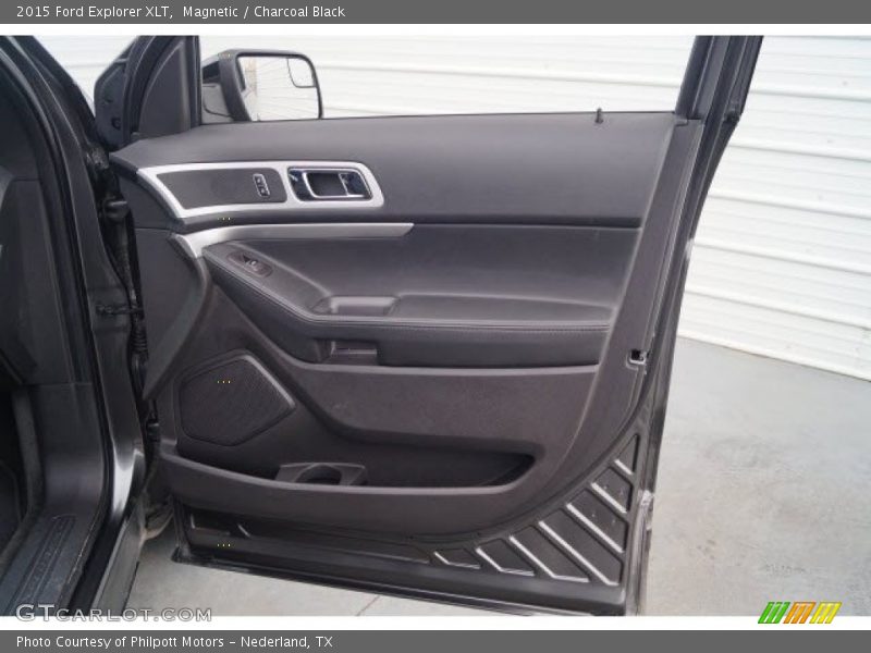 Magnetic / Charcoal Black 2015 Ford Explorer XLT