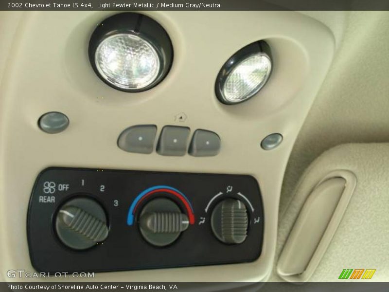 Light Pewter Metallic / Medium Gray/Neutral 2002 Chevrolet Tahoe LS 4x4