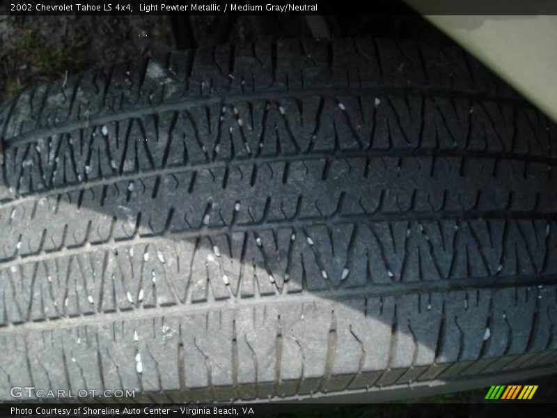 Light Pewter Metallic / Medium Gray/Neutral 2002 Chevrolet Tahoe LS 4x4
