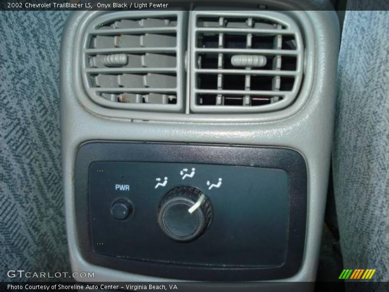 Onyx Black / Light Pewter 2002 Chevrolet TrailBlazer LS