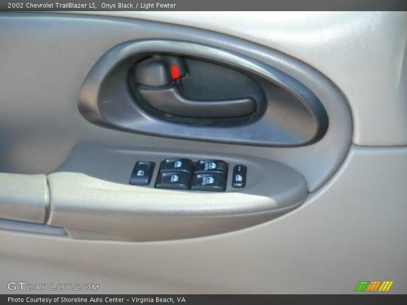 Onyx Black / Light Pewter 2002 Chevrolet TrailBlazer LS