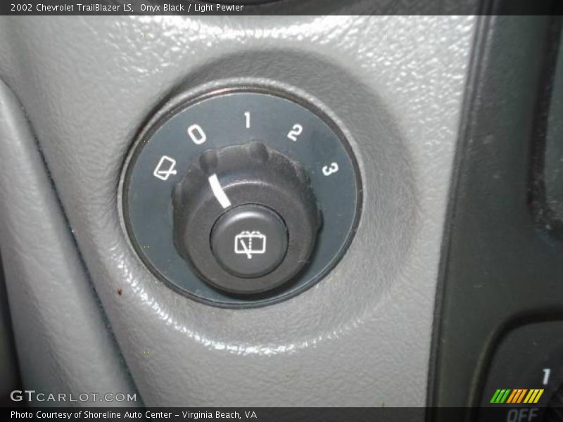 Onyx Black / Light Pewter 2002 Chevrolet TrailBlazer LS