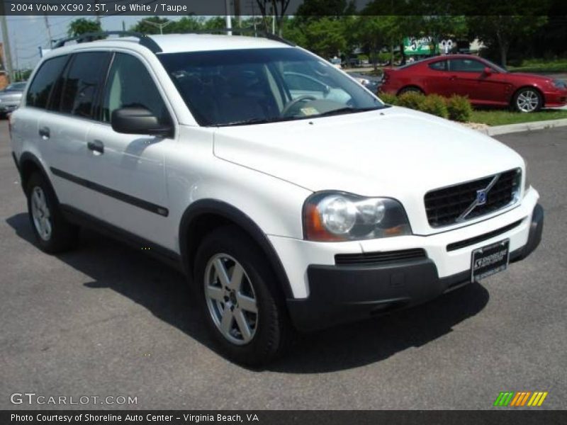 Ice White / Taupe 2004 Volvo XC90 2.5T