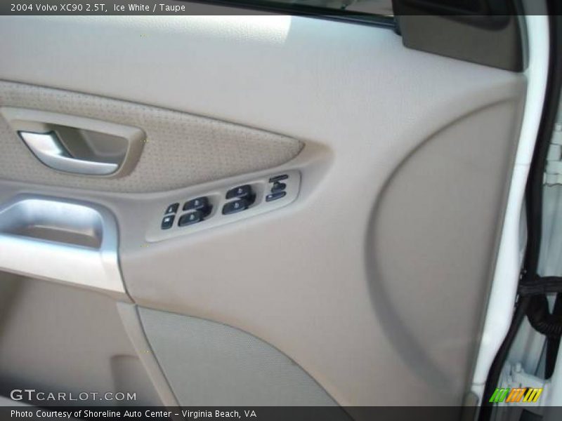 Ice White / Taupe 2004 Volvo XC90 2.5T