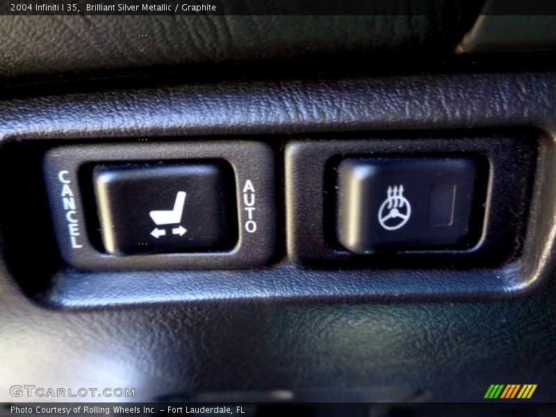 Brilliant Silver Metallic / Graphite 2004 Infiniti I 35