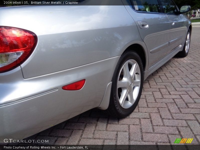 Brilliant Silver Metallic / Graphite 2004 Infiniti I 35