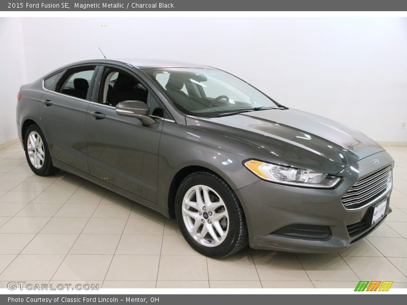 Magnetic Metallic / Charcoal Black 2015 Ford Fusion SE
