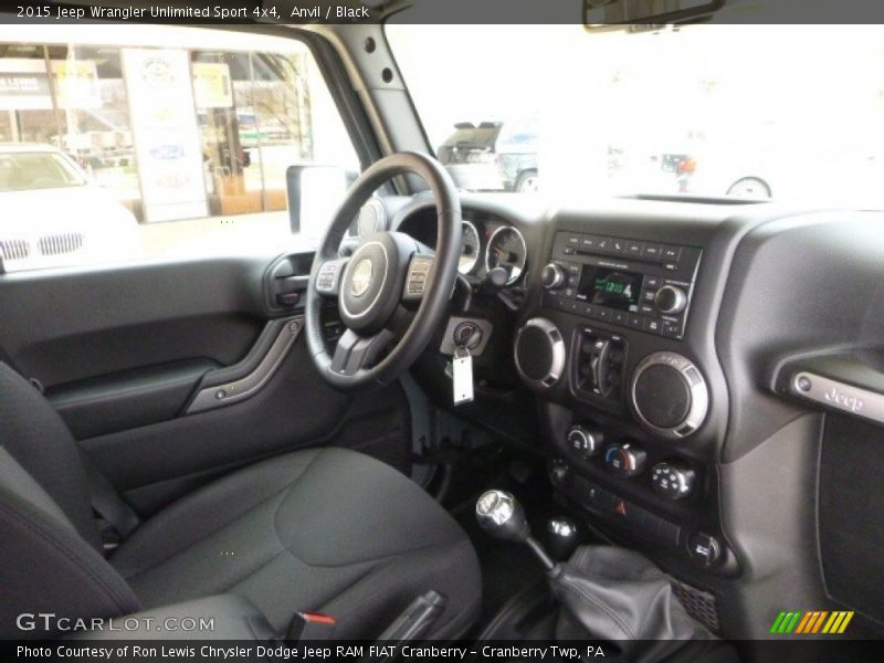 Anvil / Black 2015 Jeep Wrangler Unlimited Sport 4x4