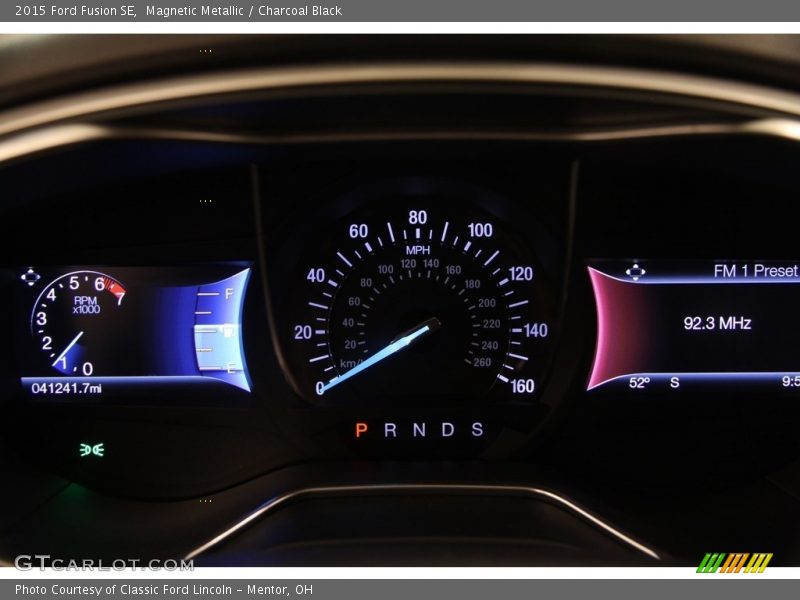 Magnetic Metallic / Charcoal Black 2015 Ford Fusion SE