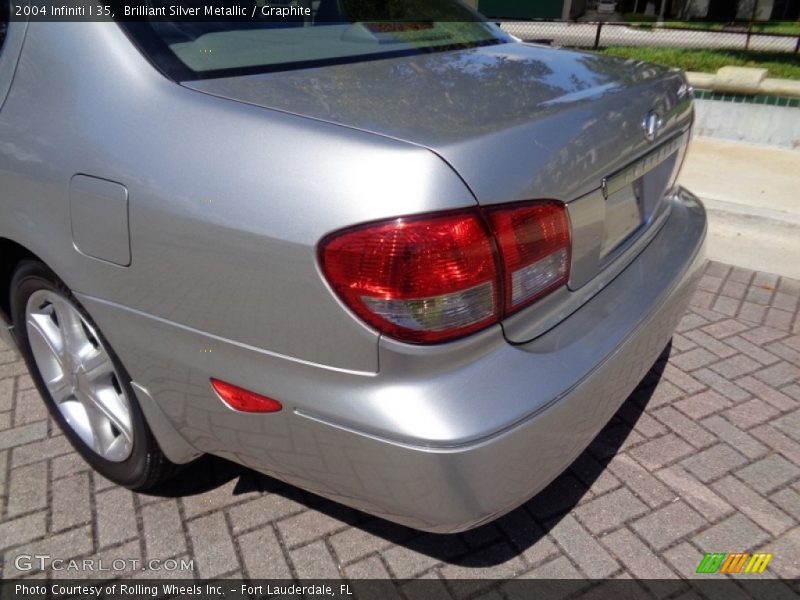 Brilliant Silver Metallic / Graphite 2004 Infiniti I 35