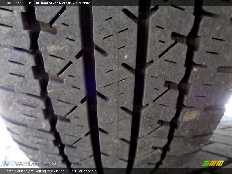 Brilliant Silver Metallic / Graphite 2004 Infiniti I 35