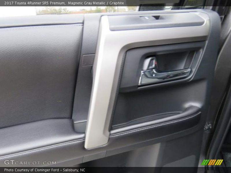 Magnetic Gray Metallic / Graphite 2017 Toyota 4Runner SR5 Premium