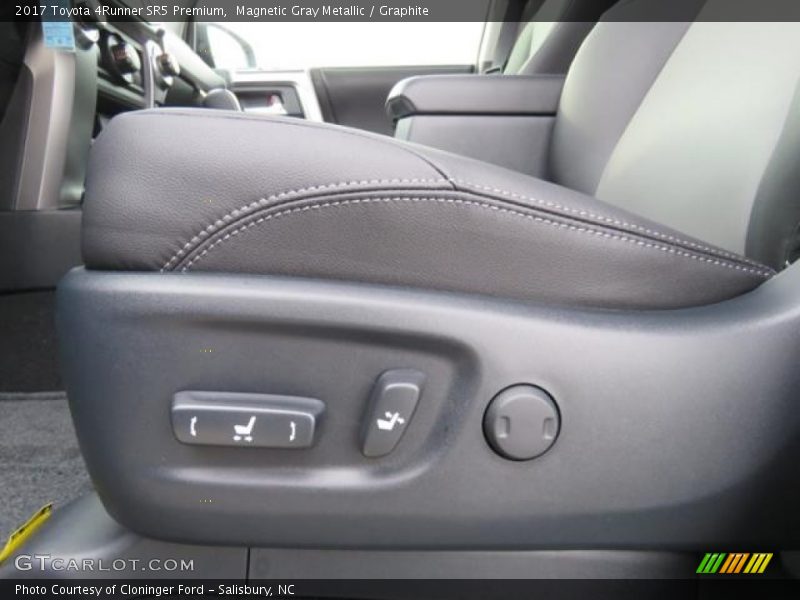 Magnetic Gray Metallic / Graphite 2017 Toyota 4Runner SR5 Premium