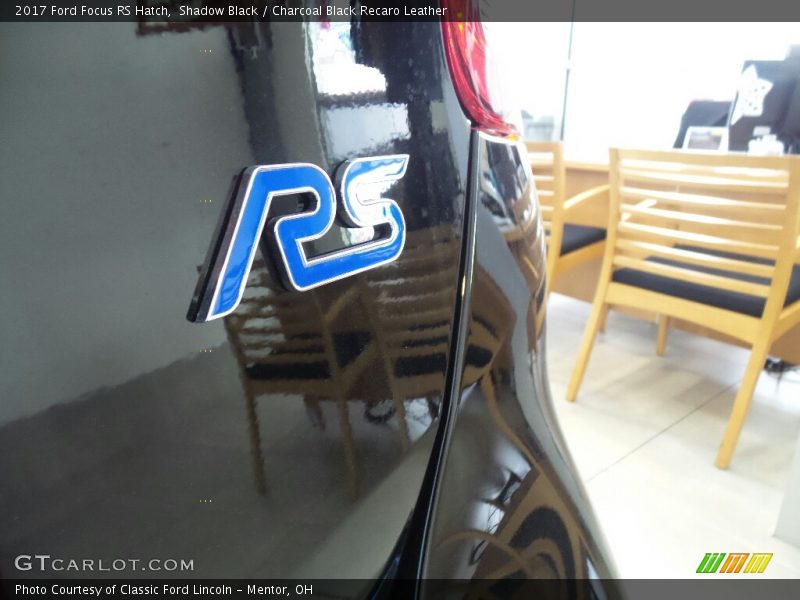Shadow Black / Charcoal Black Recaro Leather 2017 Ford Focus RS Hatch