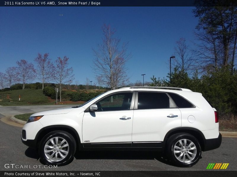 Snow White Pearl / Beige 2011 Kia Sorento LX V6 AWD