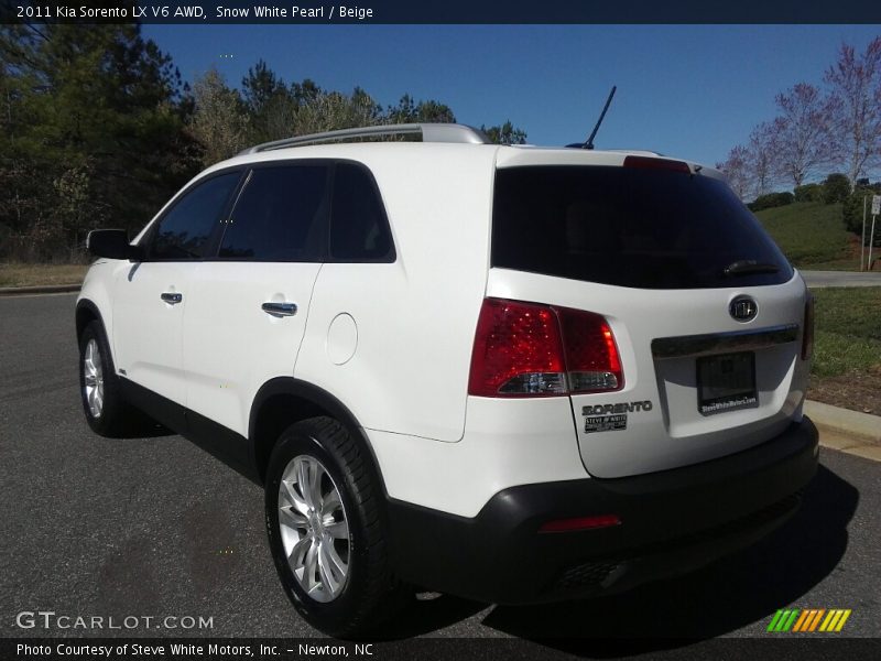 Snow White Pearl / Beige 2011 Kia Sorento LX V6 AWD