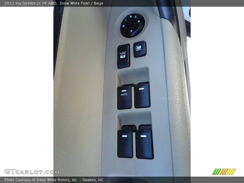 Snow White Pearl / Beige 2011 Kia Sorento LX V6 AWD