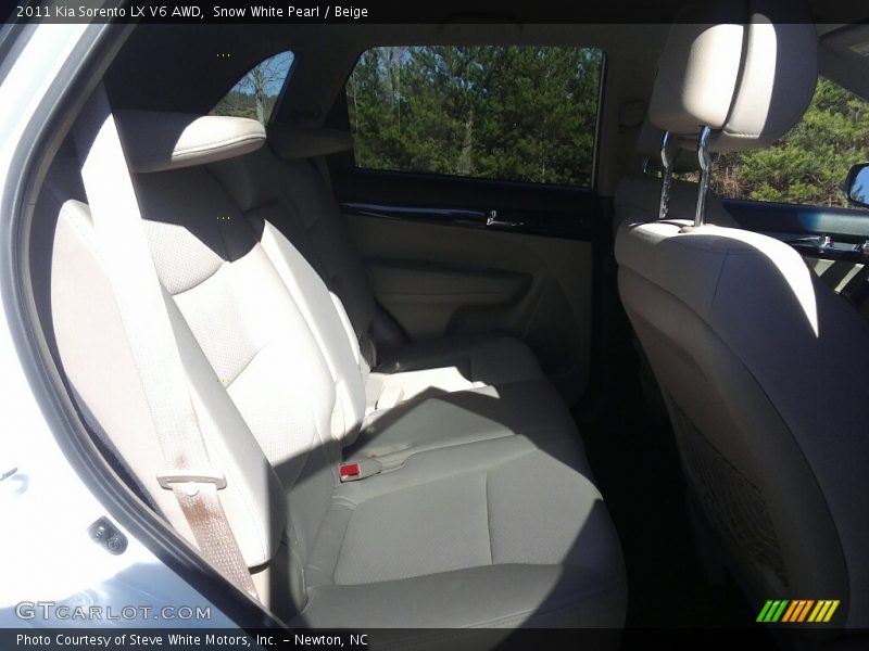 Snow White Pearl / Beige 2011 Kia Sorento LX V6 AWD