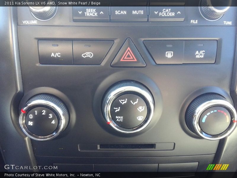 Snow White Pearl / Beige 2011 Kia Sorento LX V6 AWD