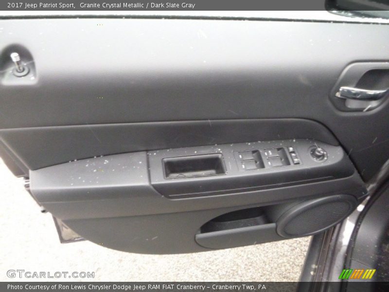 Granite Crystal Metallic / Dark Slate Gray 2017 Jeep Patriot Sport