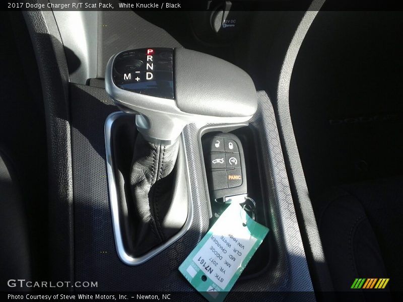 White Knuckle / Black 2017 Dodge Charger R/T Scat Pack