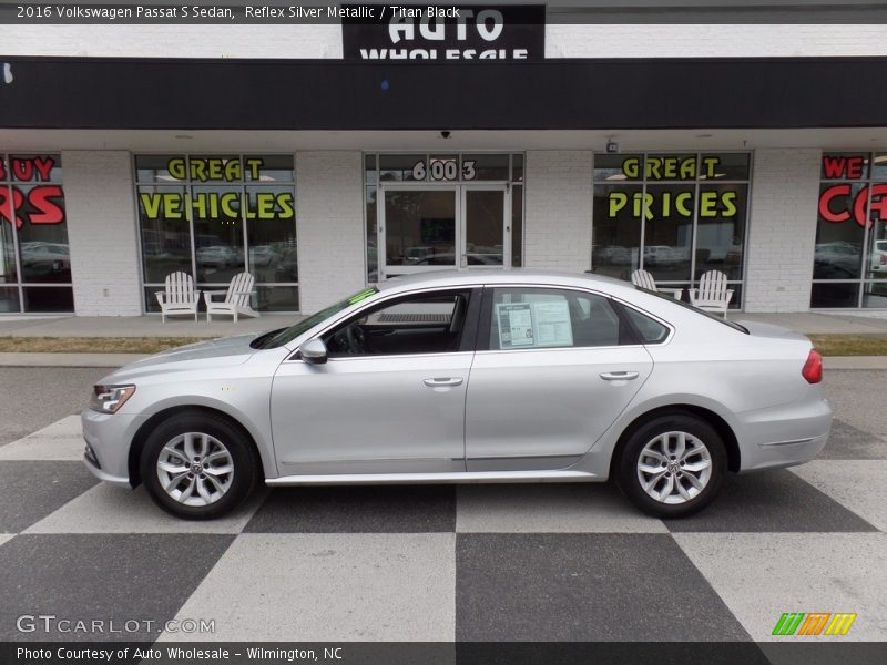Reflex Silver Metallic / Titan Black 2016 Volkswagen Passat S Sedan