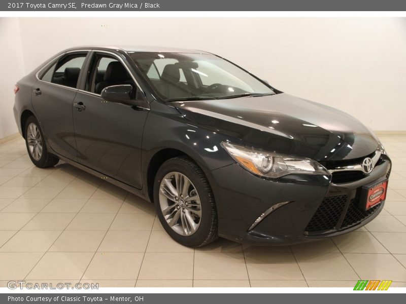 Predawn Gray Mica / Black 2017 Toyota Camry SE