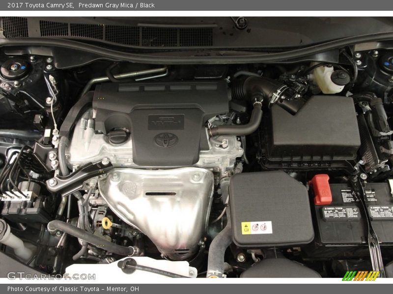 Predawn Gray Mica / Black 2017 Toyota Camry SE