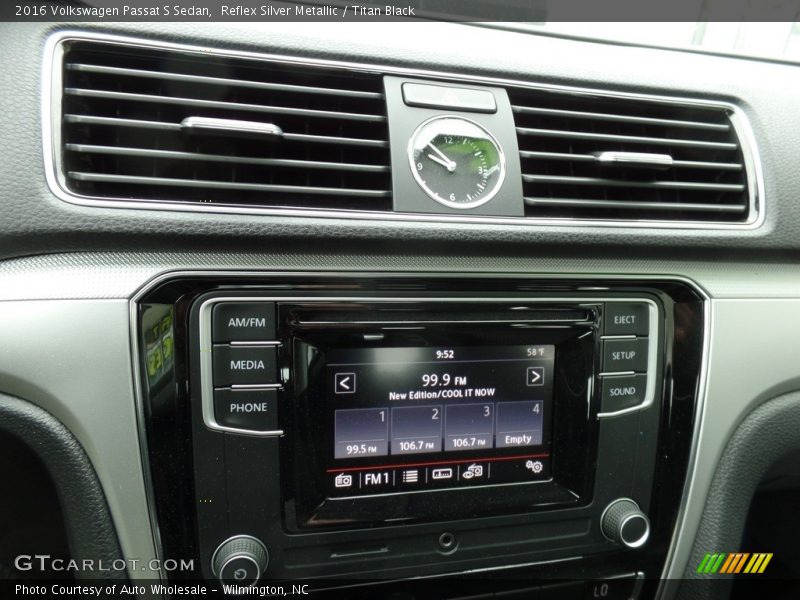 Controls of 2016 Passat S Sedan