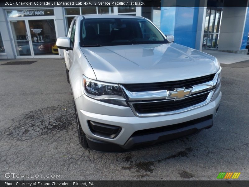 Silver Ice Metallic / Jet Black 2017 Chevrolet Colorado LT Extended Cab 4x4