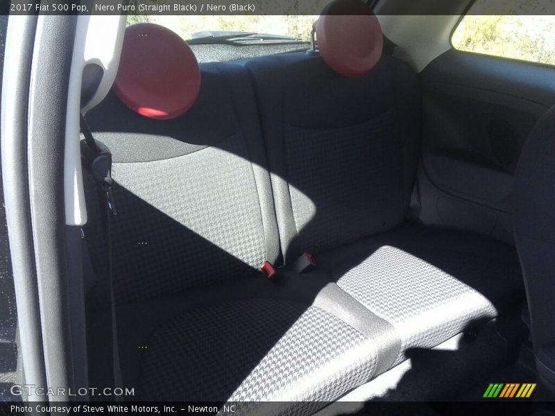 Nero Puro (Straight Black) / Nero (Black) 2017 Fiat 500 Pop