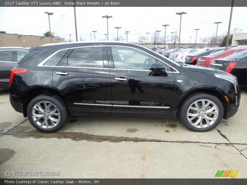 Stellar Black Metallic / Jet Black 2017 Cadillac XT5 Luxury AWD