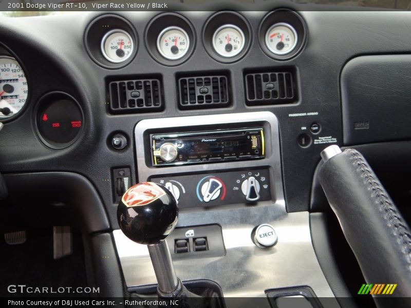 Viper Race Yellow / Black 2001 Dodge Viper RT-10