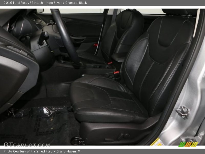 Ingot Silver / Charcoal Black 2016 Ford Focus SE Hatch