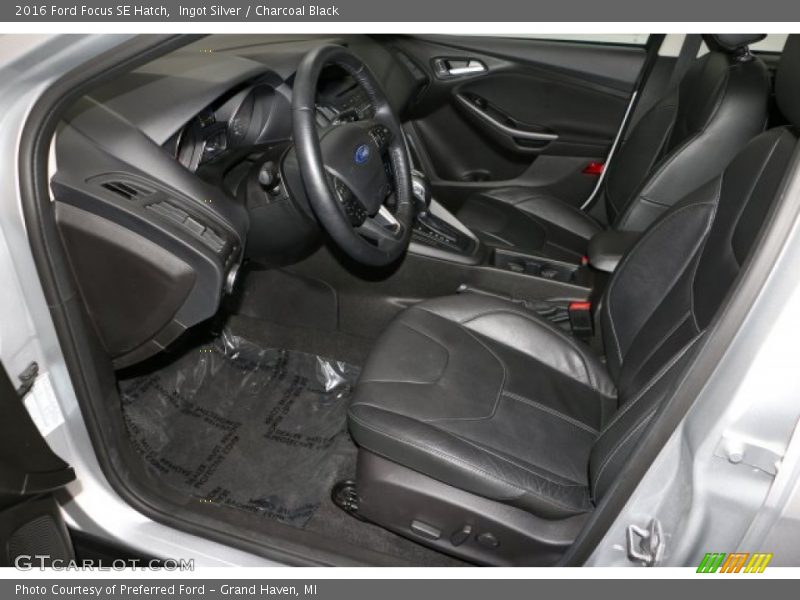 Ingot Silver / Charcoal Black 2016 Ford Focus SE Hatch