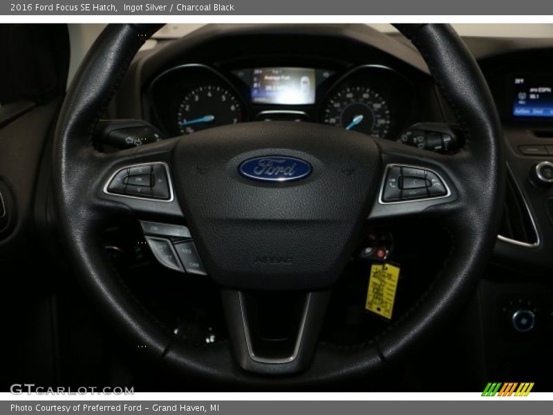 Ingot Silver / Charcoal Black 2016 Ford Focus SE Hatch