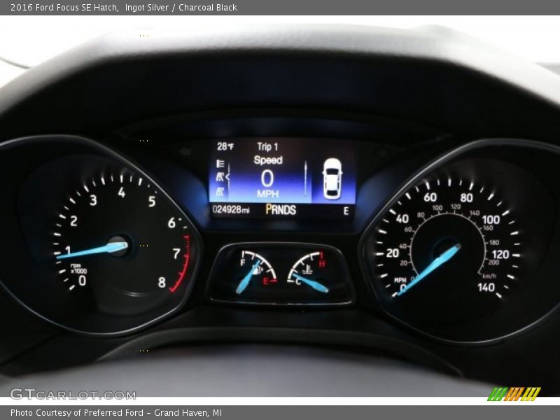 Ingot Silver / Charcoal Black 2016 Ford Focus SE Hatch