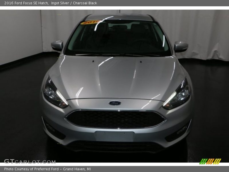 Ingot Silver / Charcoal Black 2016 Ford Focus SE Hatch