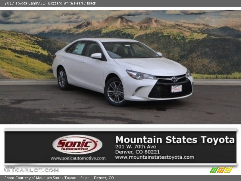 Blizzard White Pearl / Black 2017 Toyota Camry SE
