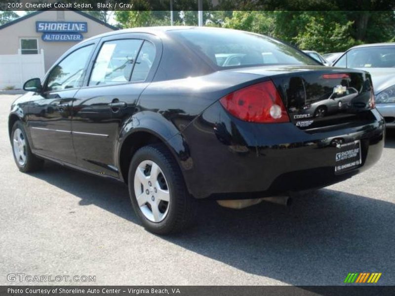 Black / Gray 2005 Chevrolet Cobalt Sedan