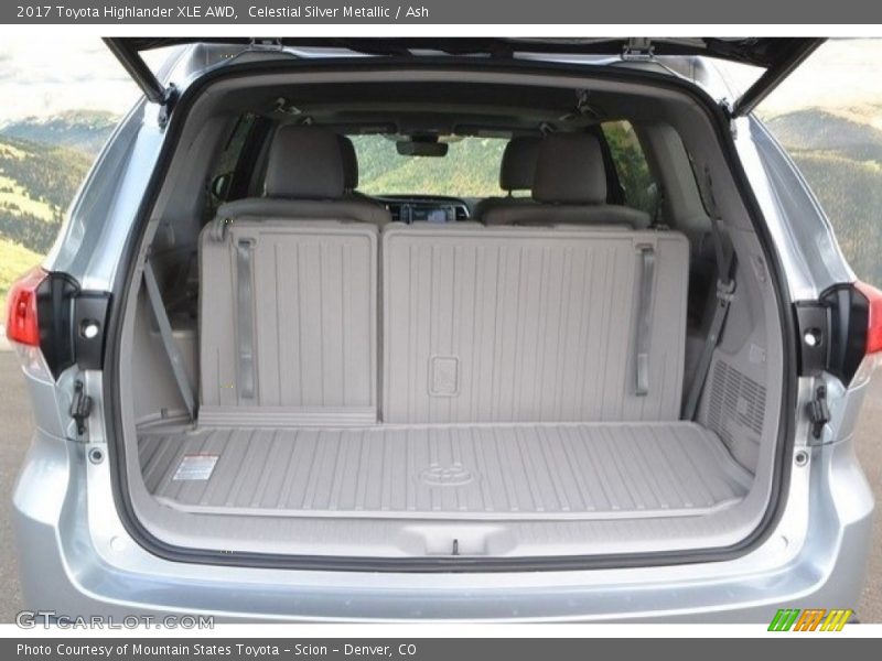Celestial Silver Metallic / Ash 2017 Toyota Highlander XLE AWD
