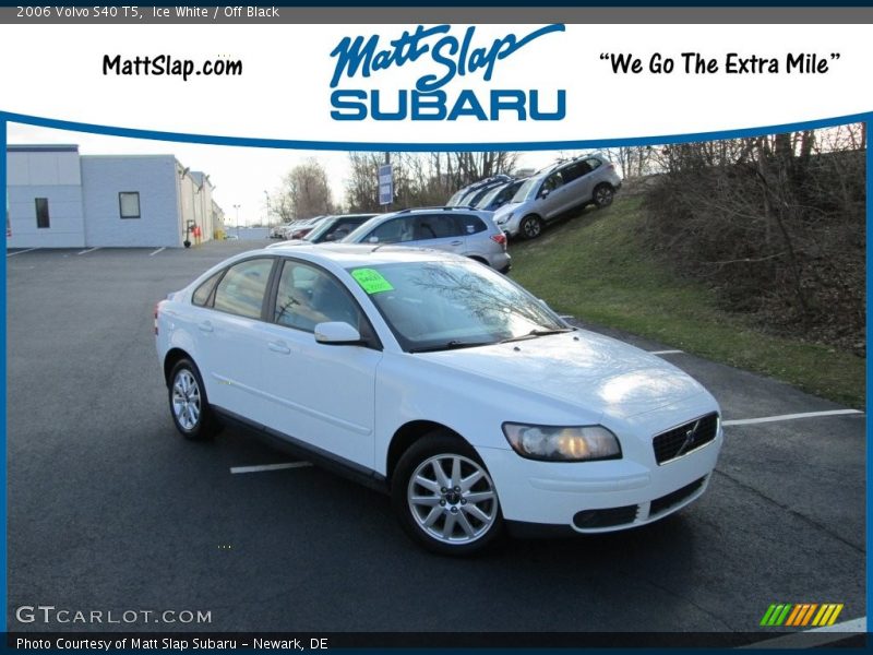 Ice White / Off Black 2006 Volvo S40 T5
