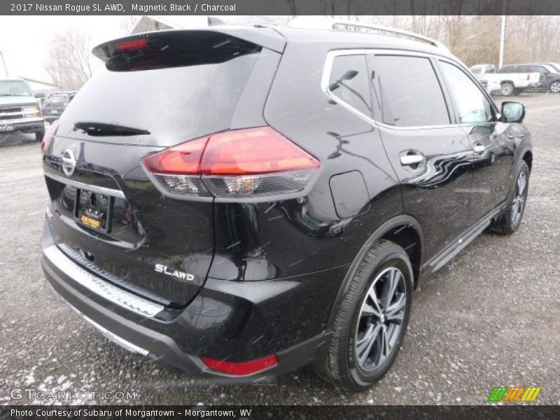 Magnetic Black / Charcoal 2017 Nissan Rogue SL AWD