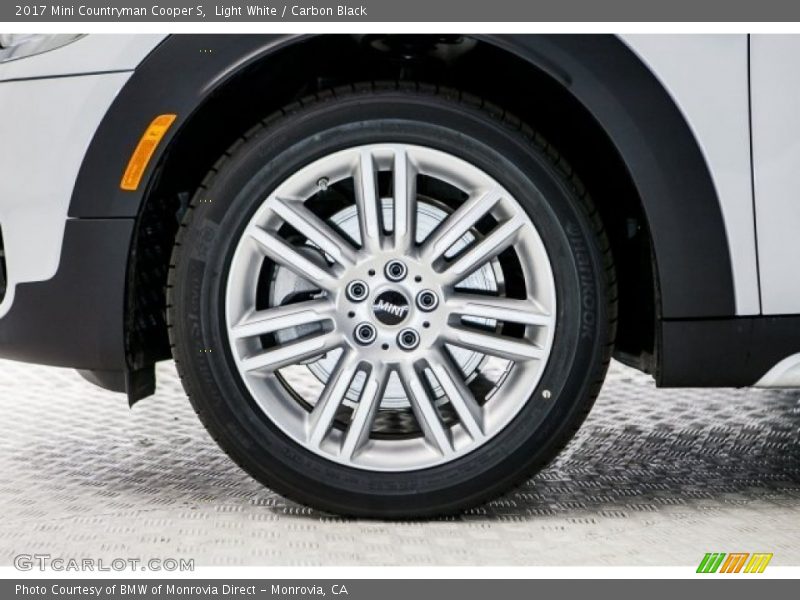 Light White / Carbon Black 2017 Mini Countryman Cooper S